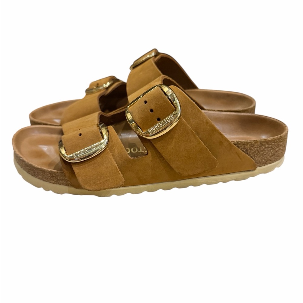 Birkenstock Soft Tan Sandals with‎ Gold Buckles - Picture 3 of 8